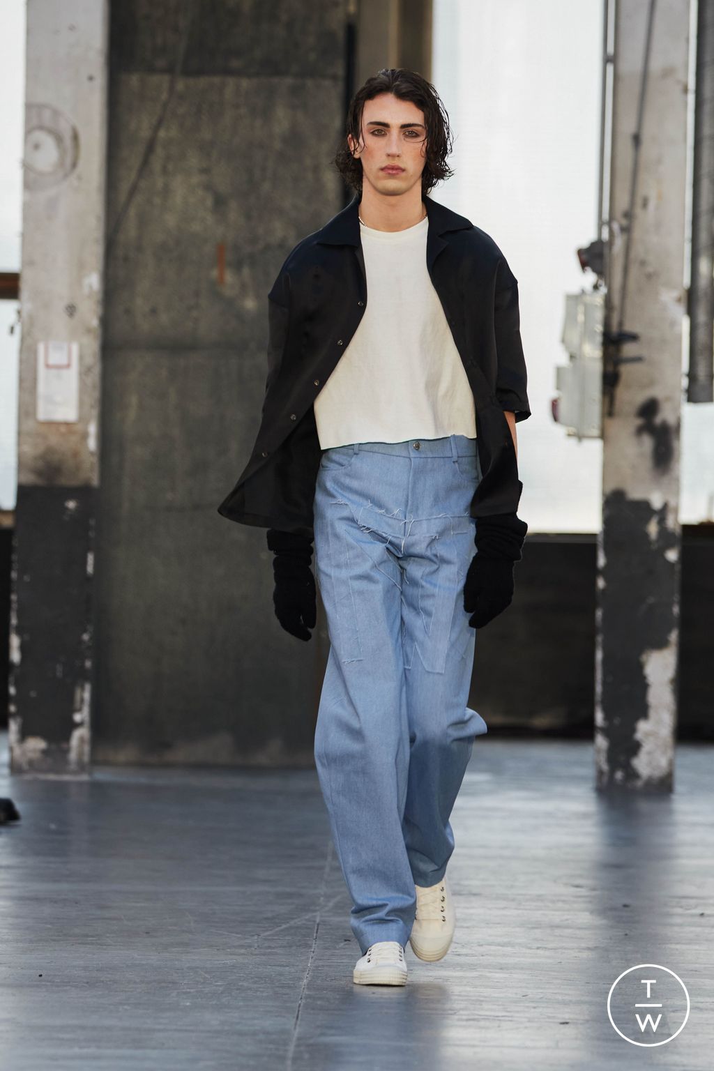 Fashion Week Paris Fall/Winter 2023 look 26 from the Gunther collection 男装