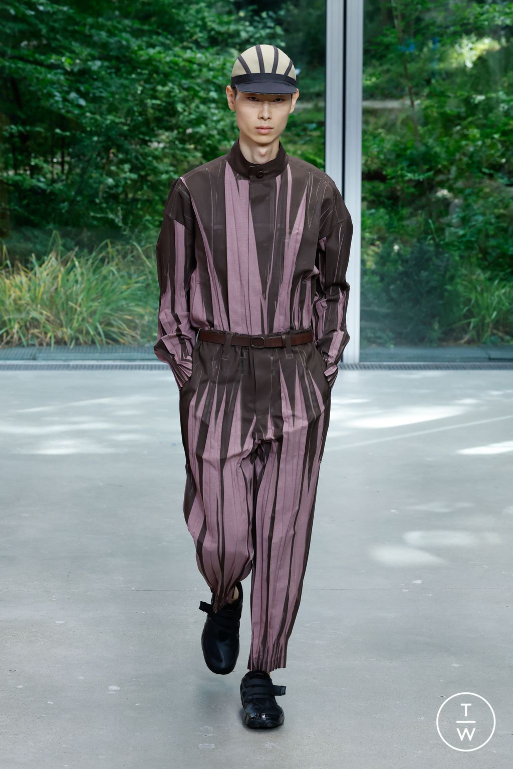 Fashion Week Paris Spring/Summer 2026 look 16 from the IM MEN collection menswear