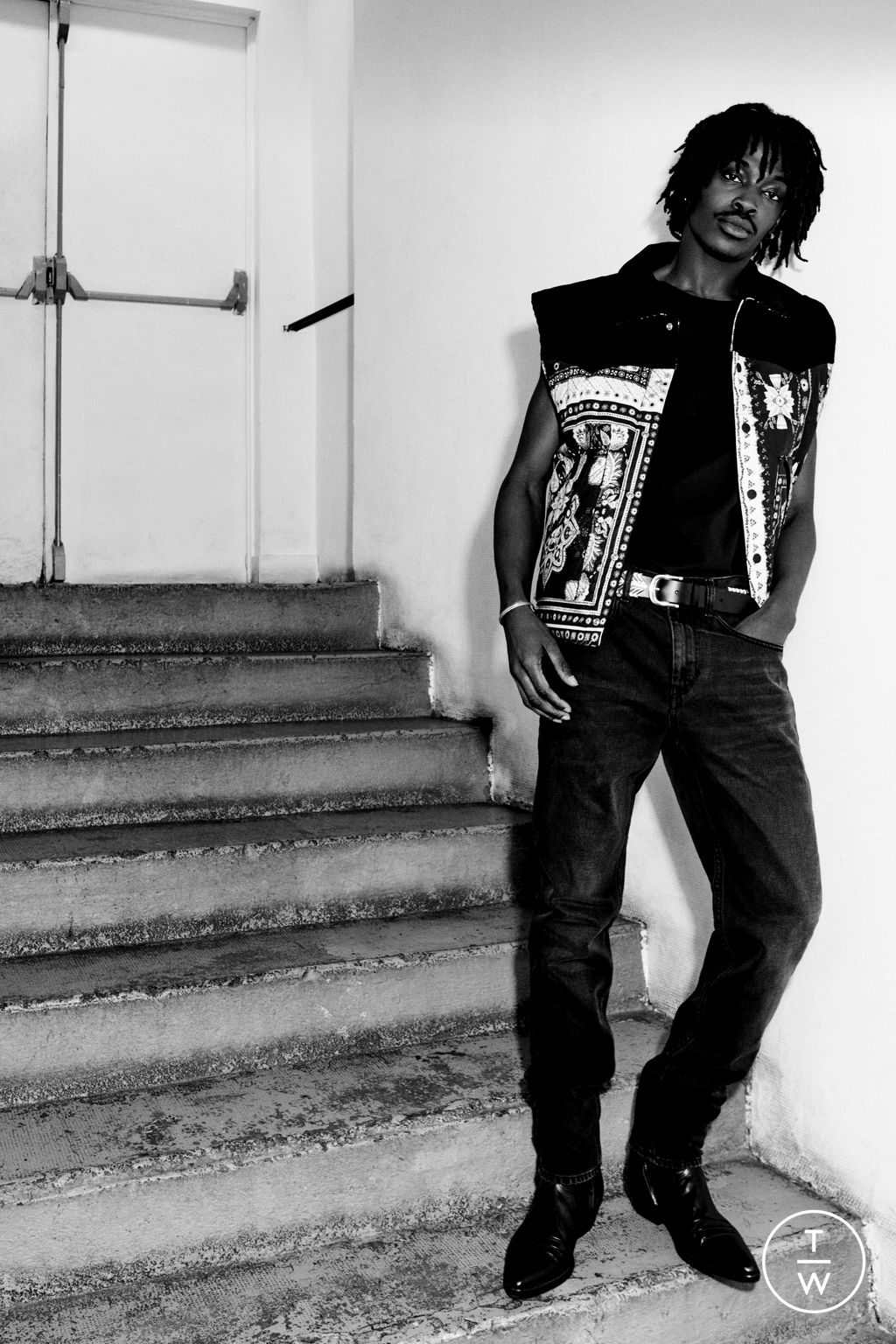 Fashion Week Paris Spring/Summer 2025 look 19 from the Isabel Marant collection menswear