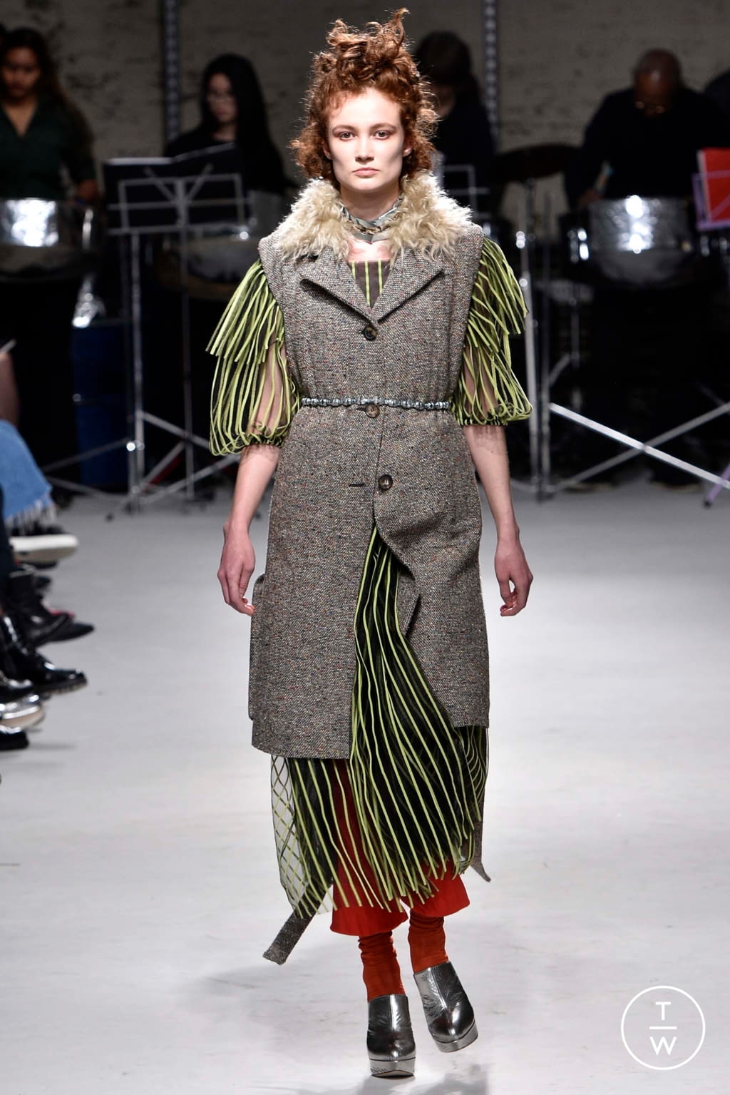 Fashion Week London Fall/Winter 2018 look 15 from the Isa Arfen collection 女装