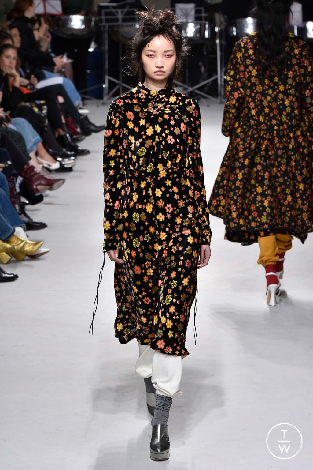 Fashion Week London Fall/Winter 2018 look 19 from the Isa Arfen collection womenswear