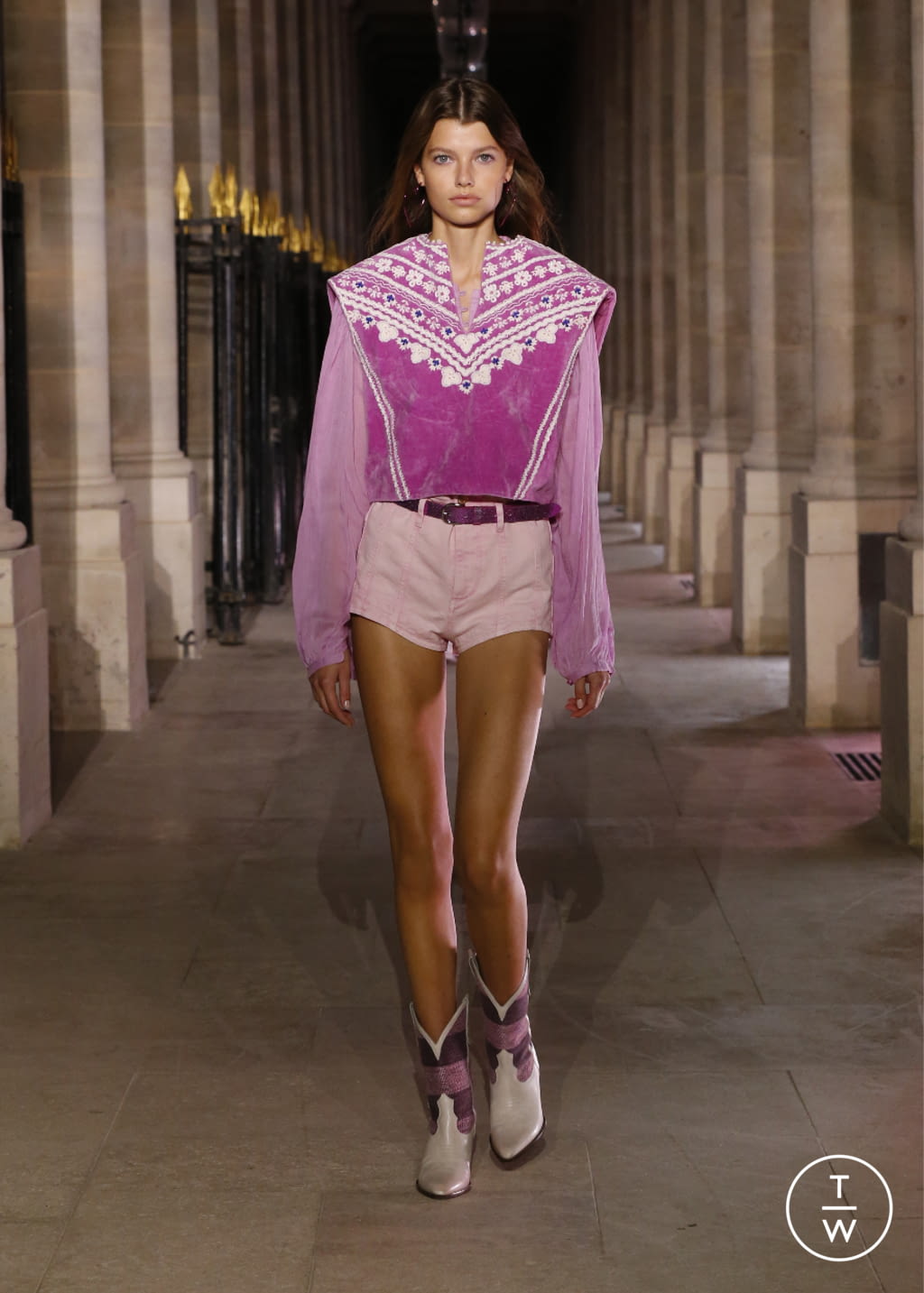 Fashion Week Paris Spring/Summer 2021 look 9 from the Isabel Marant collection 女装