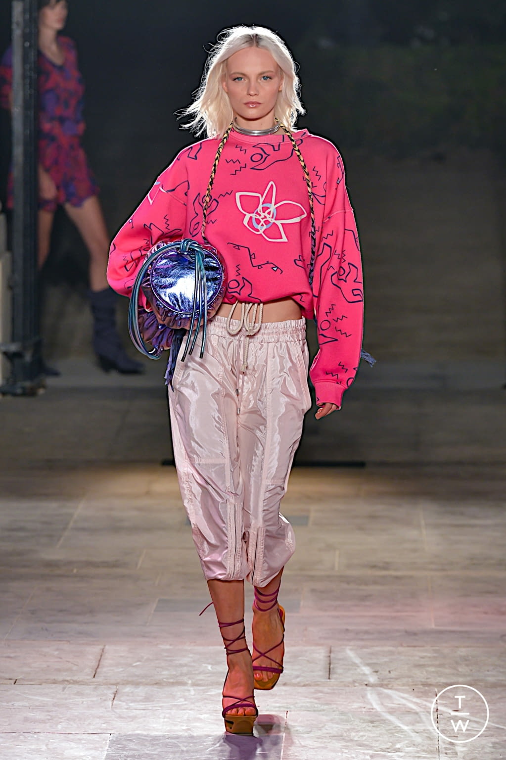 Fashion Week Paris Spring/Summer 2022 look 19 from the Isabel Marant collection 女装