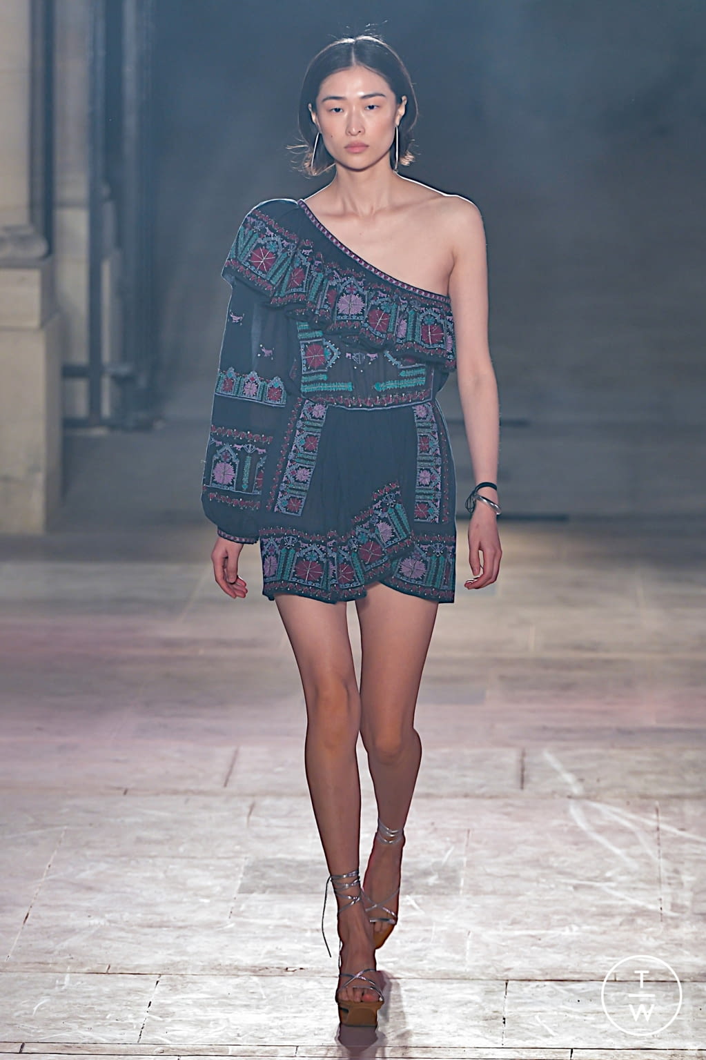 Fashion Week Paris Spring/Summer 2022 look 39 from the Isabel Marant collection 女装