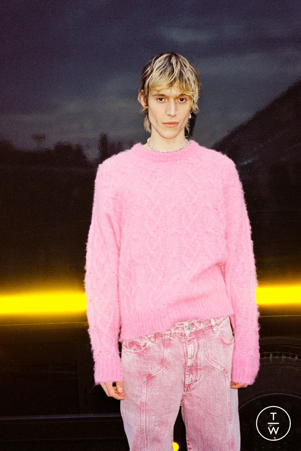 Fashion Week Paris Fall/Winter 2023 look 11 de la collection Isabel Marant menswear