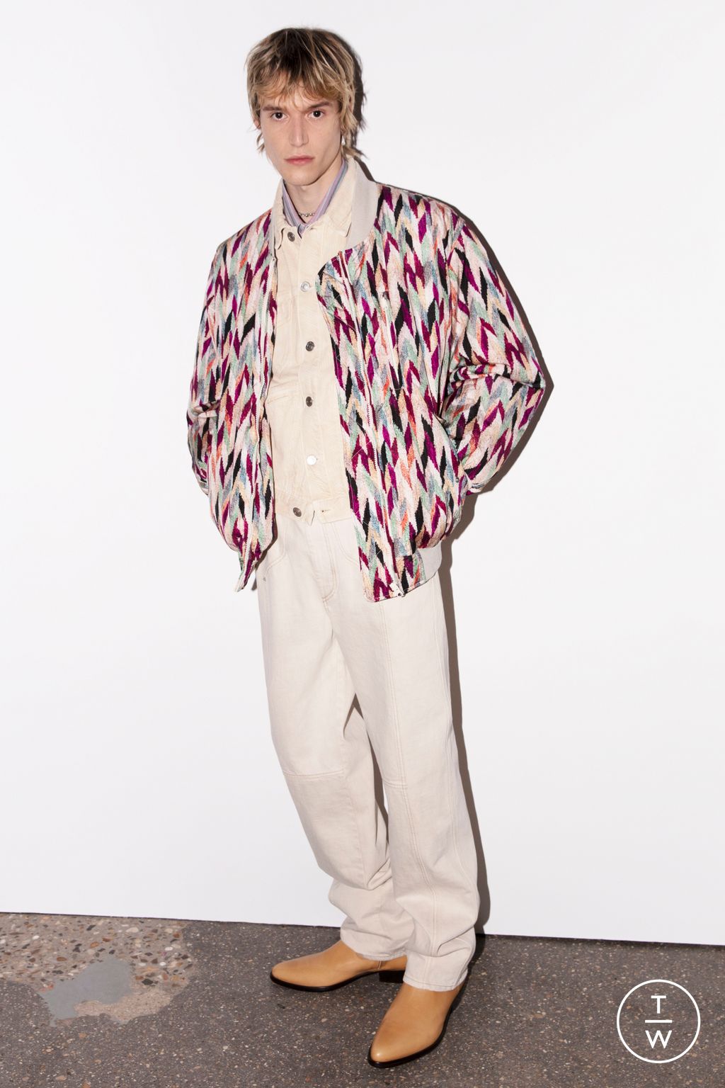 Fashion Week Paris Fall/Winter 2023 look 17 from the Isabel Marant collection menswear