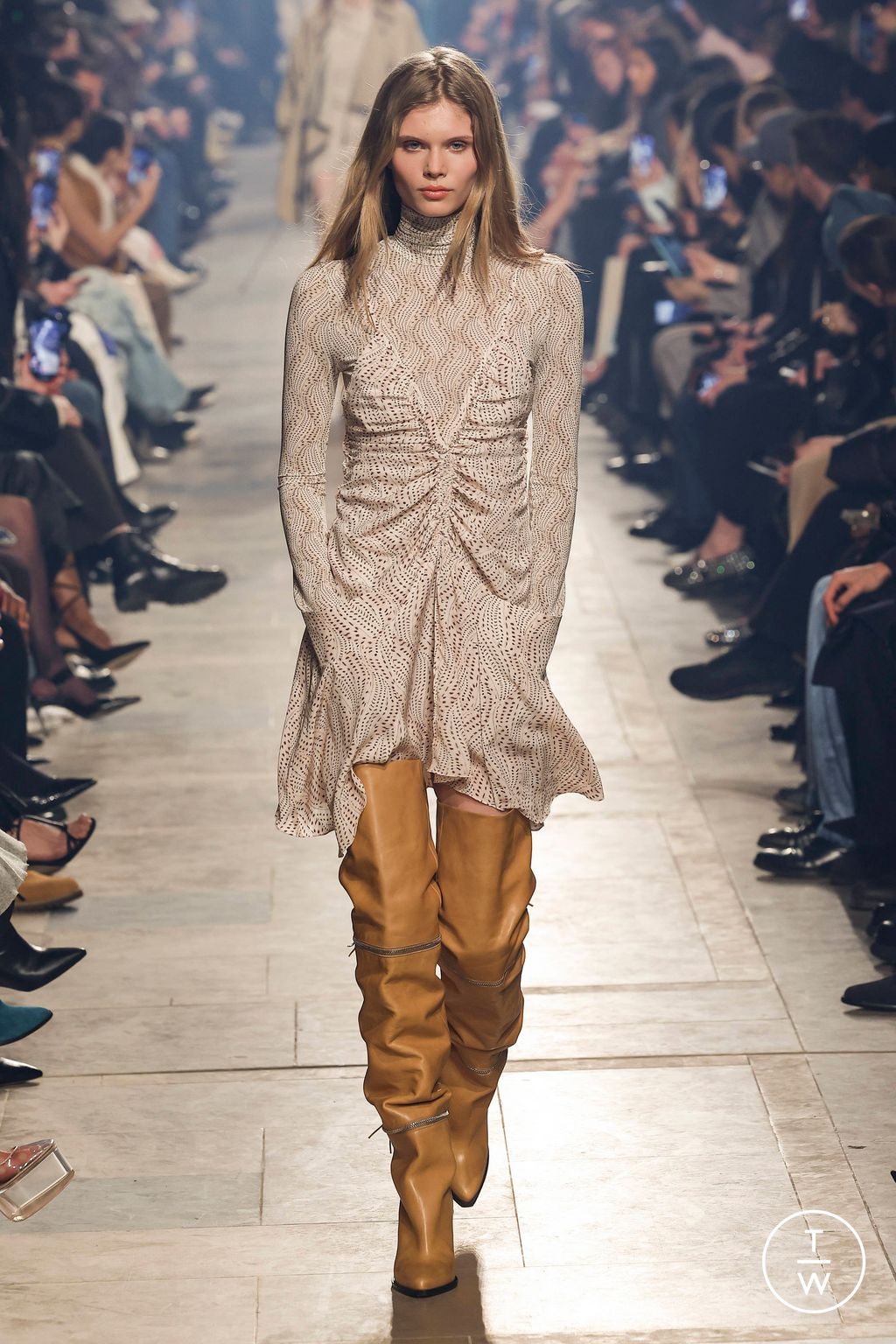 Fashion Week Paris Fall/Winter 2023 look 6 de la collection Isabel Marant womenswear
