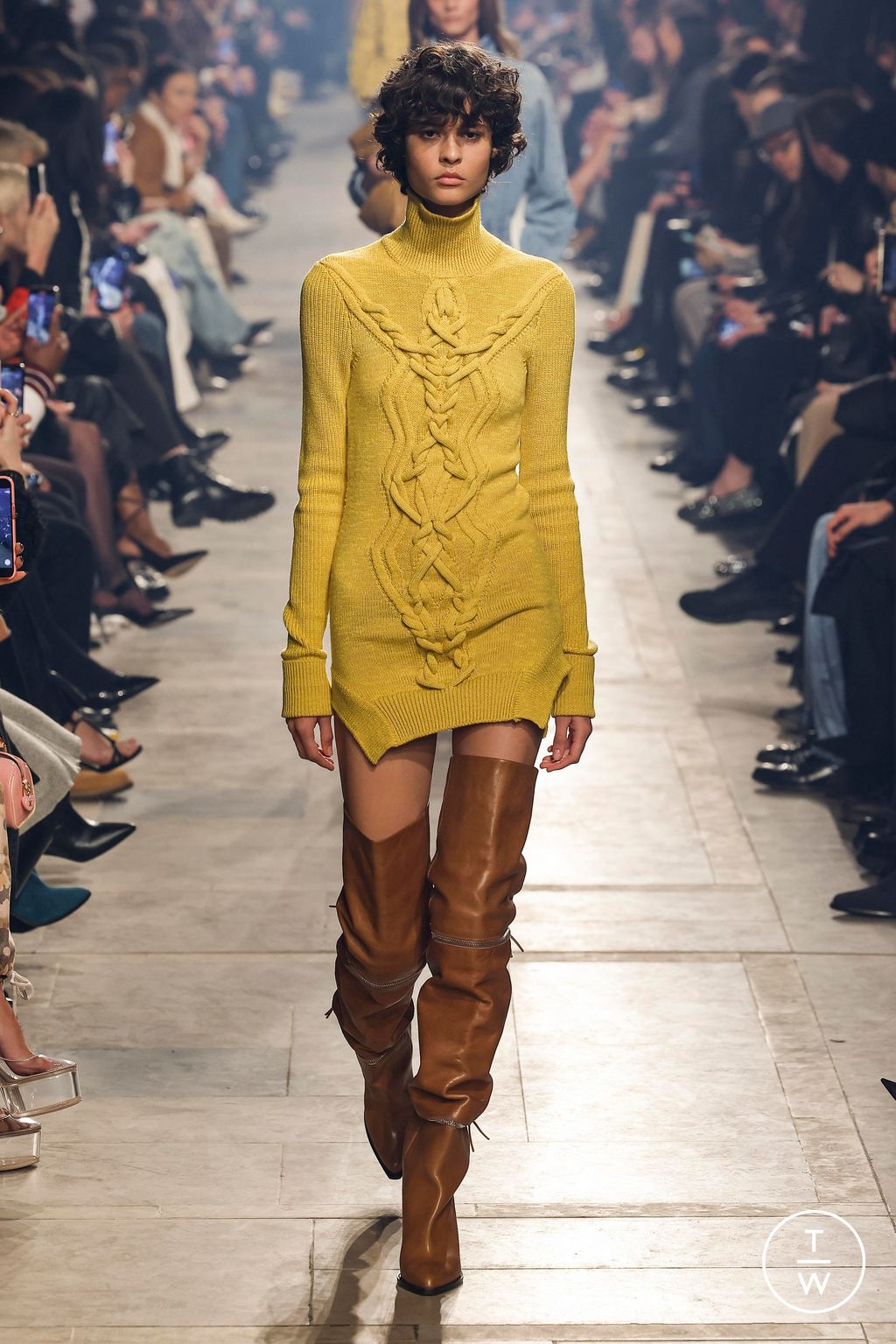 Fashion Week Paris Fall/Winter 2023 look 9 de la collection Isabel Marant womenswear