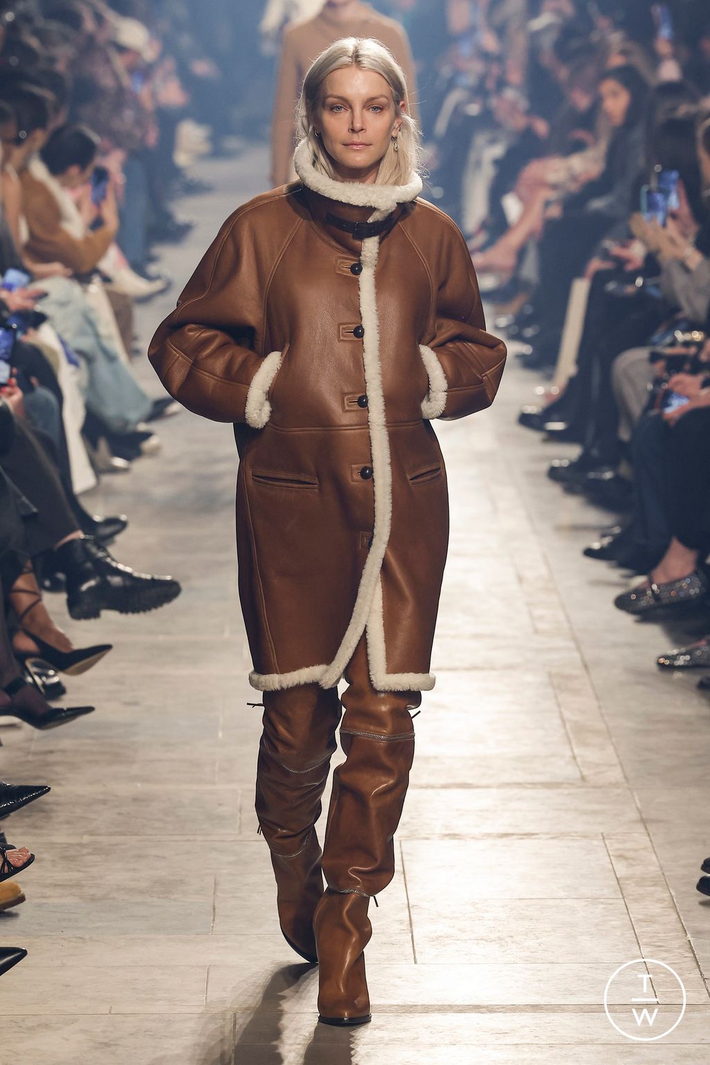 Fashion Week Paris Fall/Winter 2023 look 14 de la collection Isabel Marant womenswear