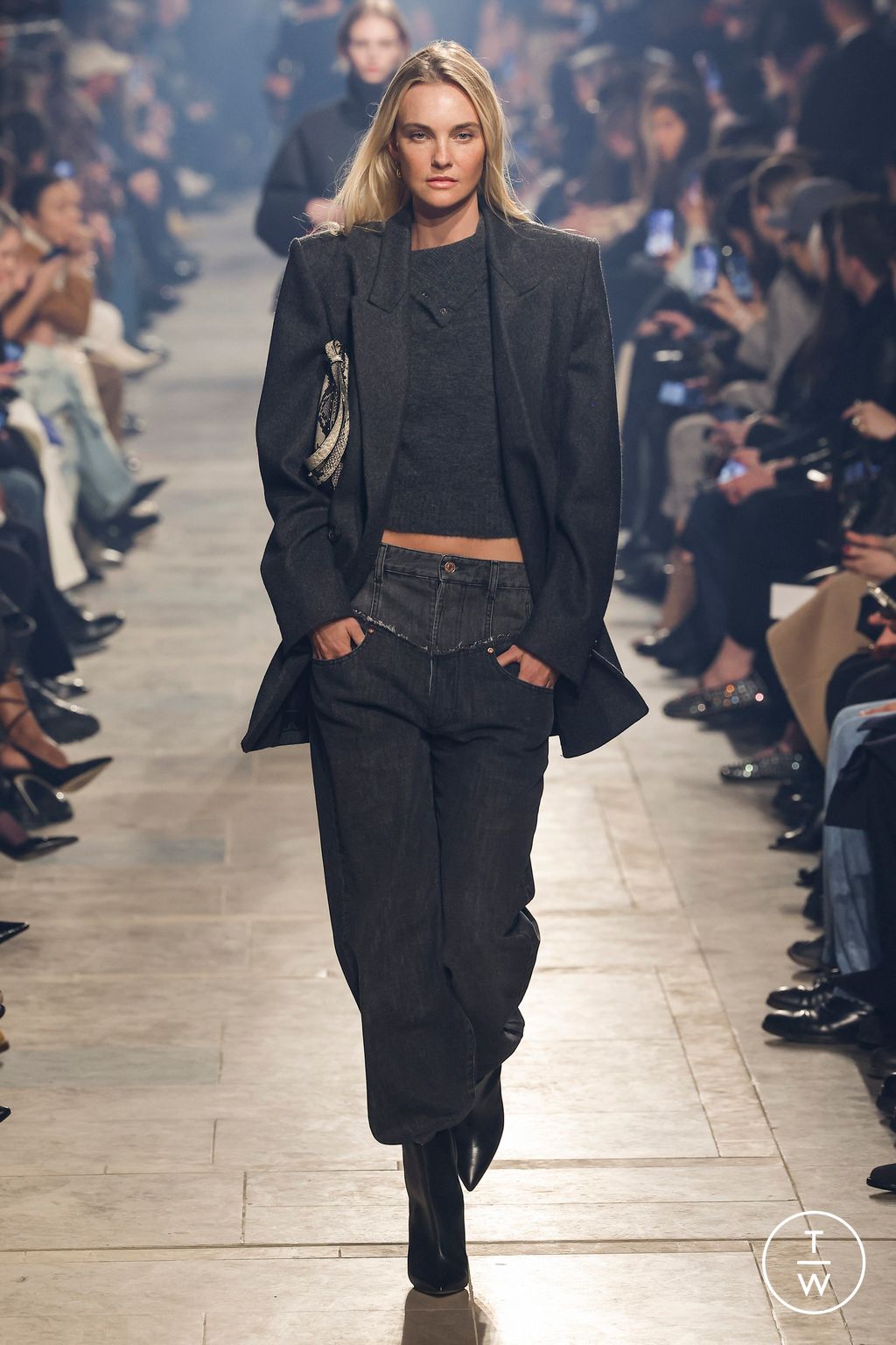 Fashion Week Paris Fall/Winter 2023 look 28 de la collection Isabel Marant womenswear