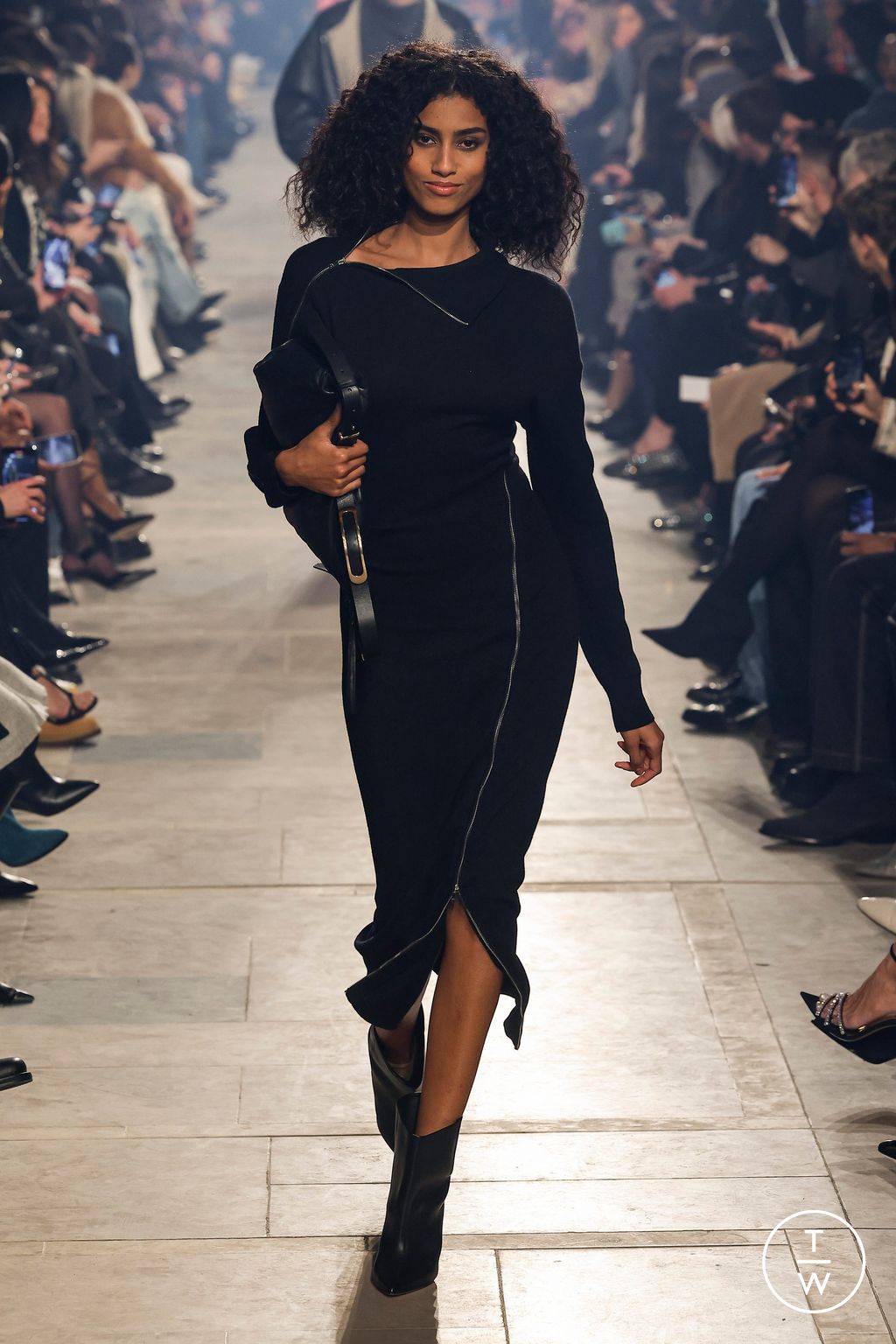 Fashion Week Paris Fall/Winter 2023 look 30 de la collection Isabel Marant womenswear