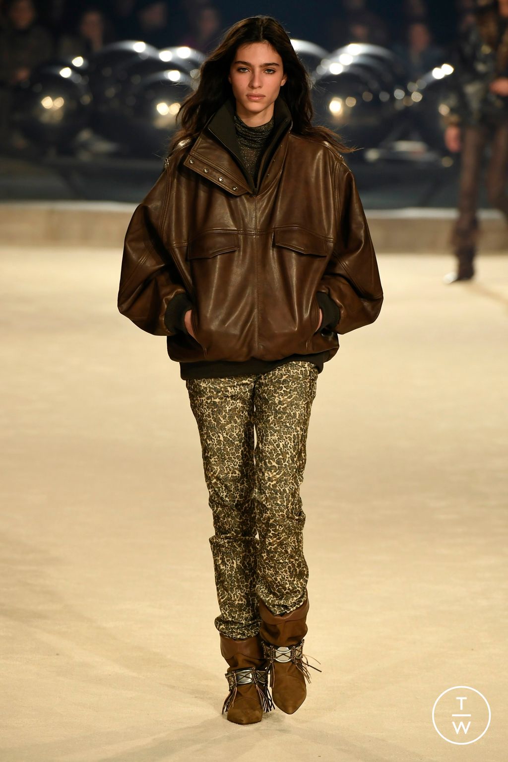Fashion Week Paris Fall/Winter 2024 look 4 from the Isabel Marant collection 女装