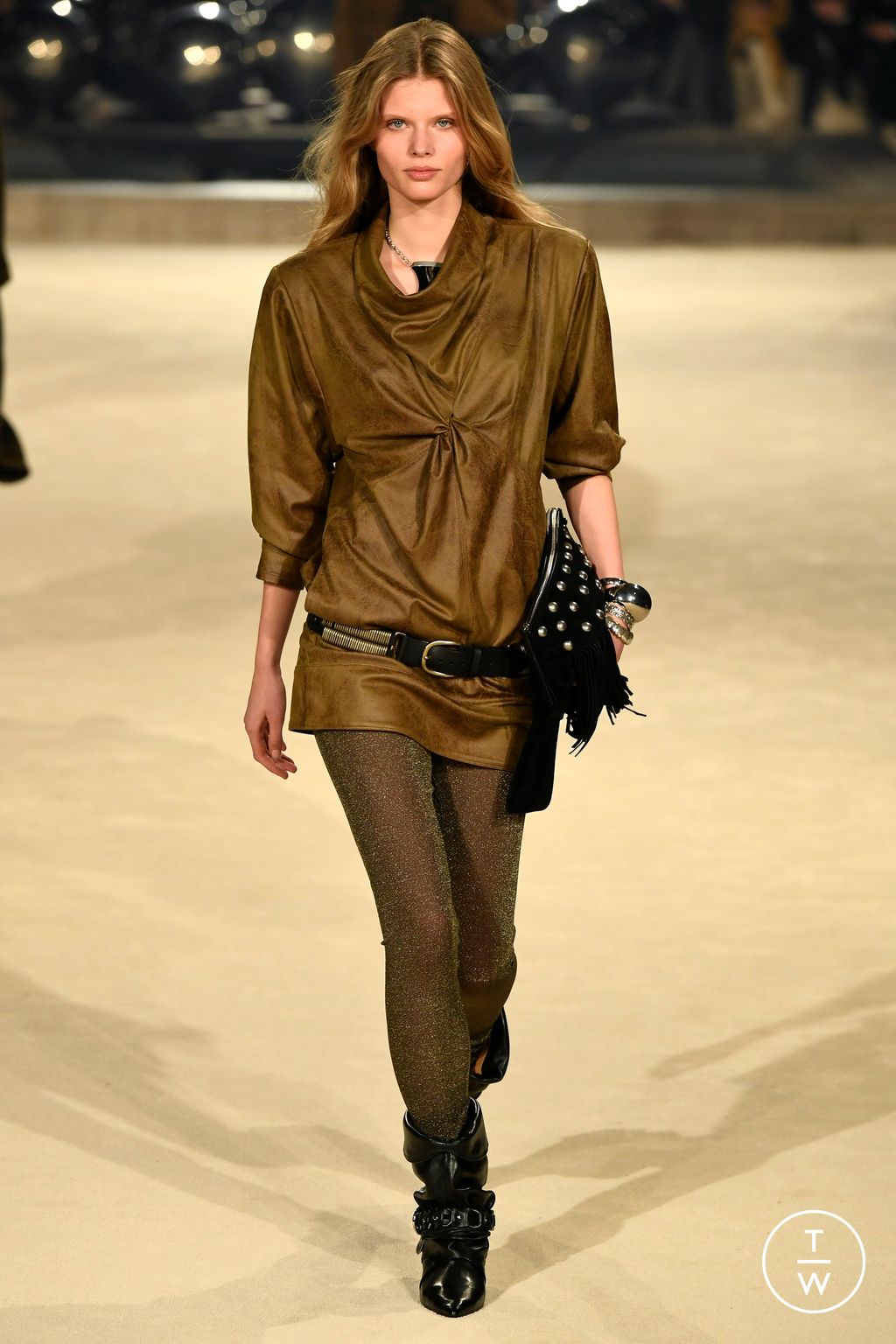 Fashion Week Paris Fall/Winter 2024 look 11 de la collection Isabel Marant womenswear