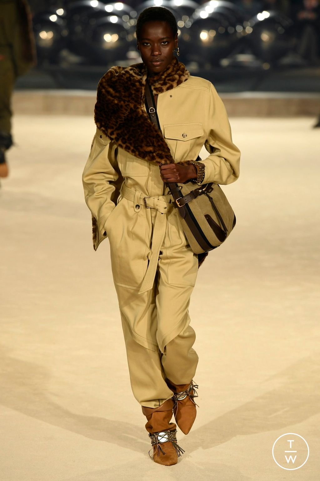 Fashion Week Paris Fall/Winter 2024 look 19 de la collection Isabel Marant womenswear
