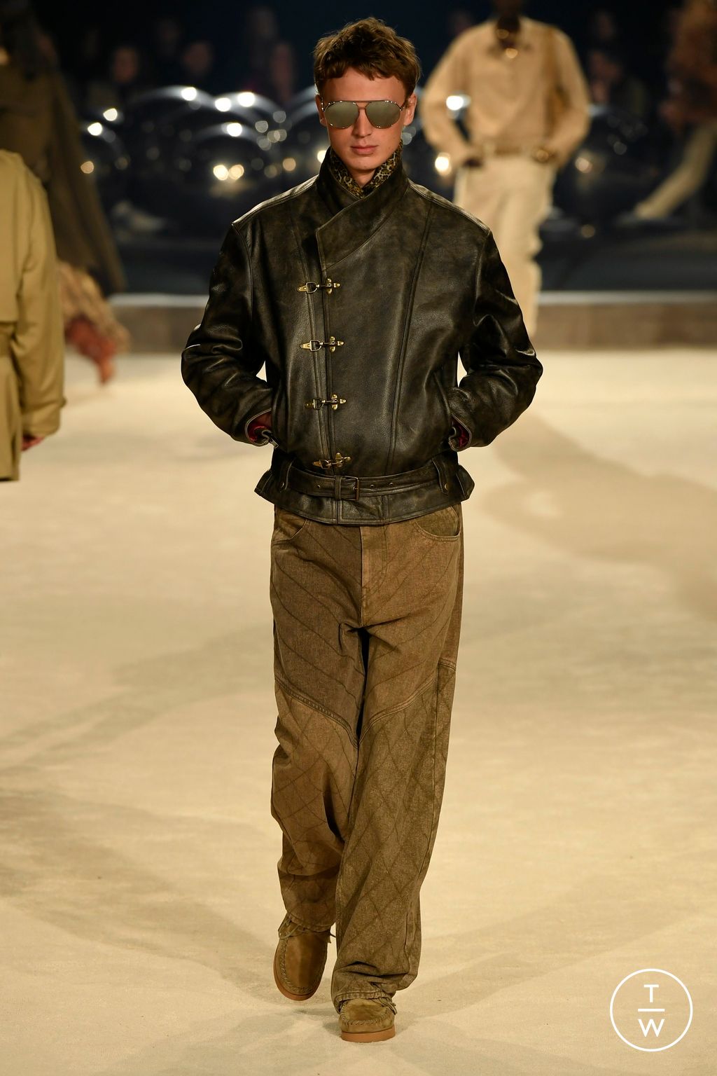 Fashion Week Paris Fall/Winter 2024 look 35 from the Isabel Marant collection 女装