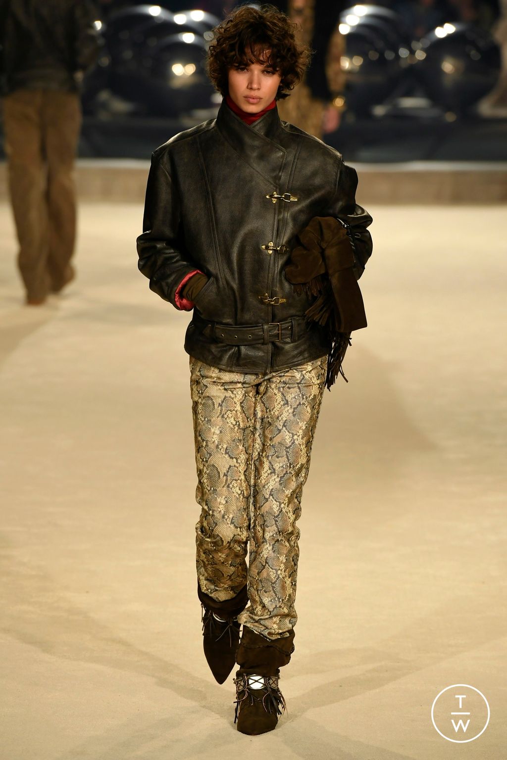 Fashion Week Paris Fall/Winter 2024 look 39 de la collection Isabel Marant womenswear