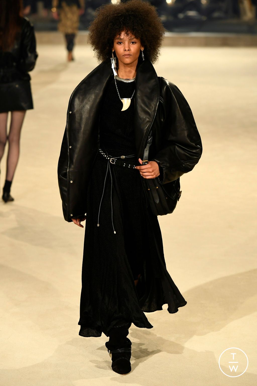 Fashion Week Paris Fall/Winter 2024 look 44 from the Isabel Marant collection 女装
