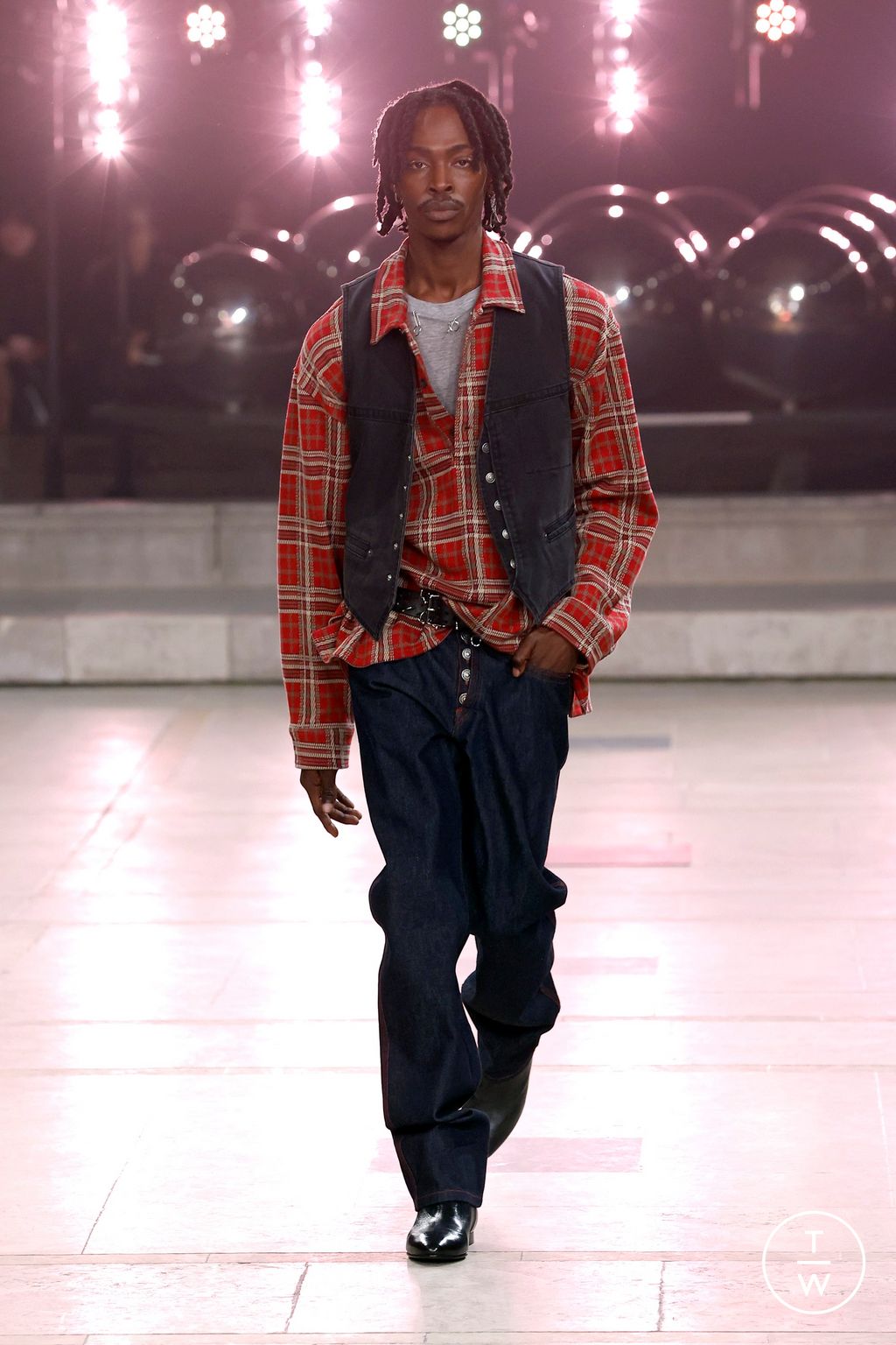 Fashion Week Paris Fall/Winter 2025 look 32 de la collection Isabel Marant womenswear