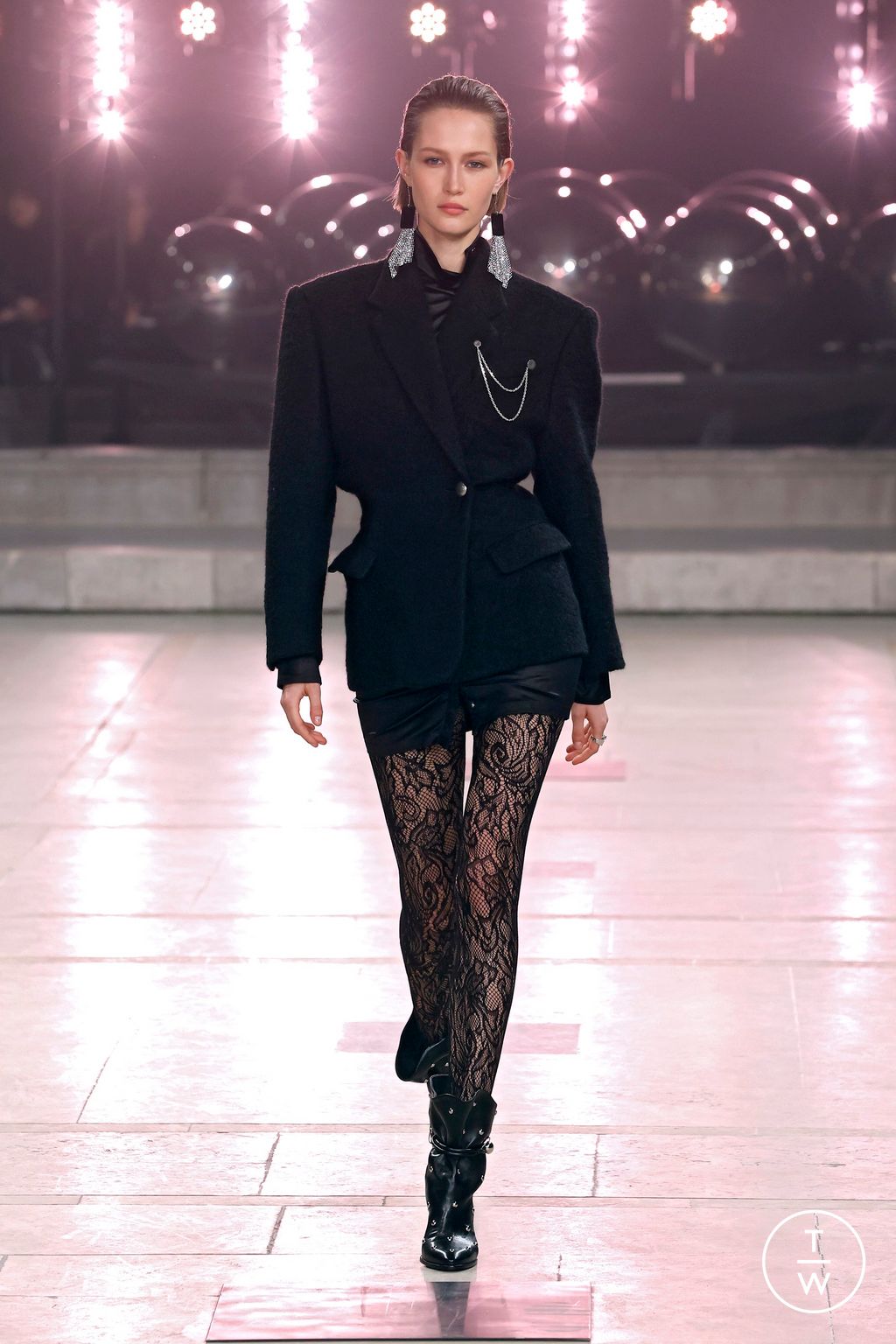 Fashion Week Paris Fall/Winter 2025 look 40 from the Isabel Marant collection womenswear