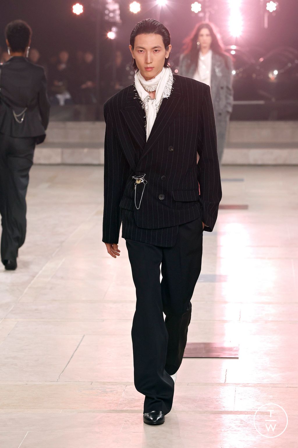 Fashion Week Paris Fall/Winter 2025 look 46 from the Isabel Marant collection womenswear