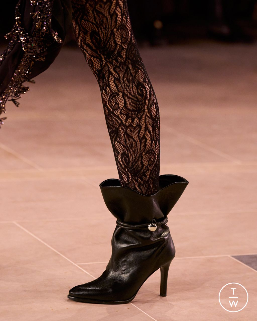 Fashion Week Paris Fall/Winter 2025 look 7 from the Isabel Marant collection womenswear accessories