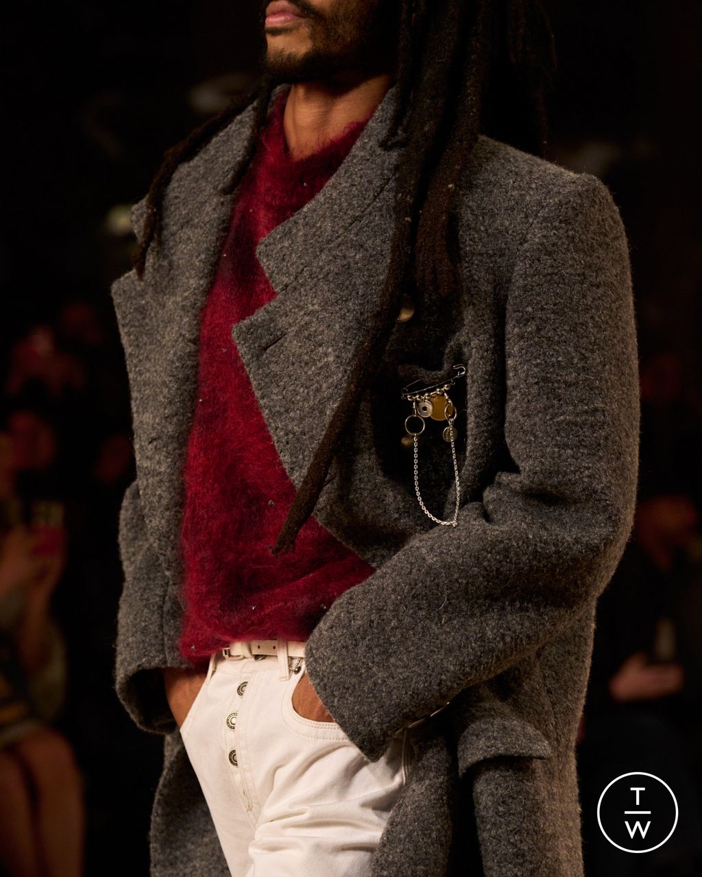 Fashion Week Paris Fall/Winter 2025 look 21 from the Isabel Marant collection womenswear accessories