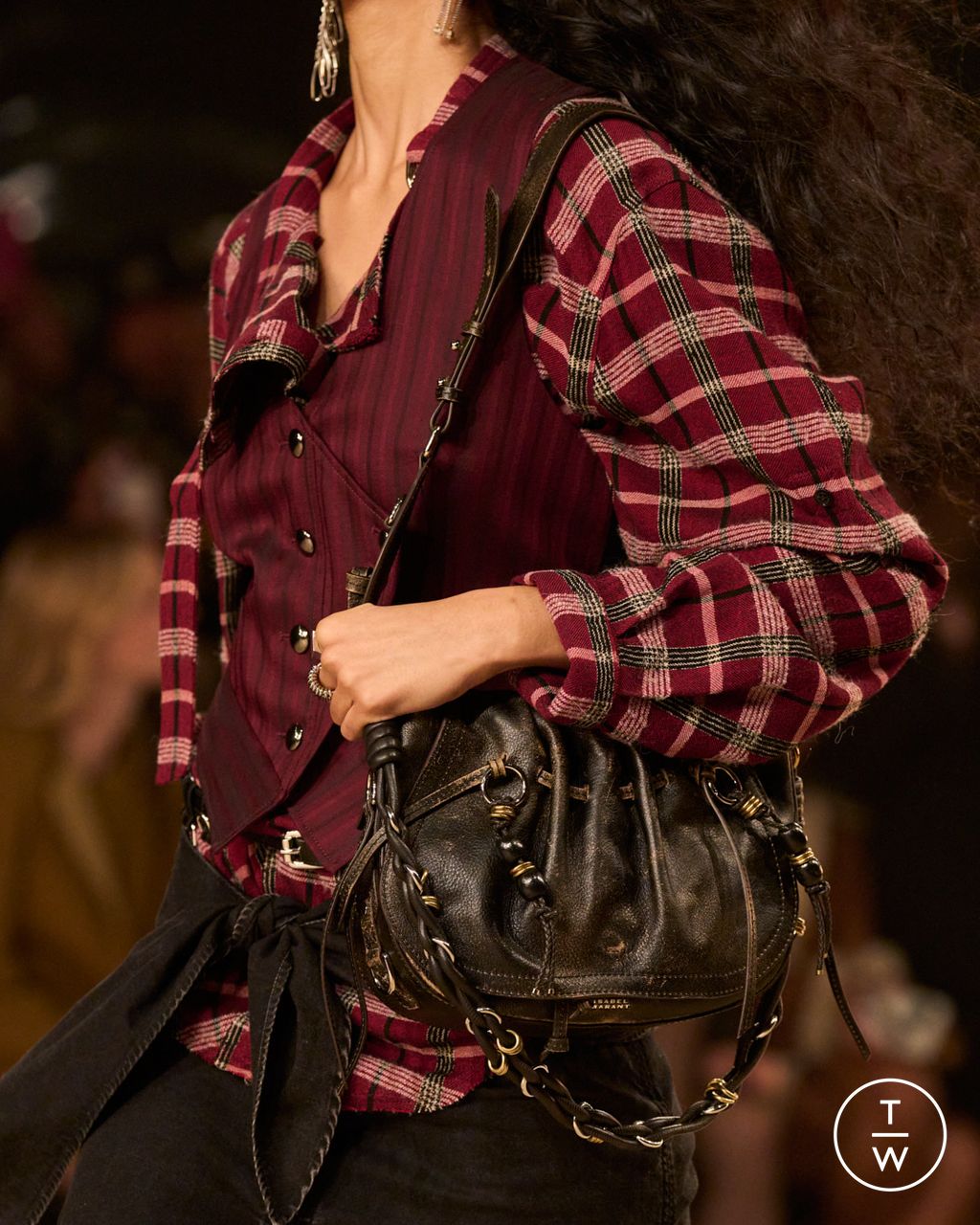 Fashion Week Paris Fall/Winter 2025 look 22 from the Isabel Marant collection womenswear accessories
