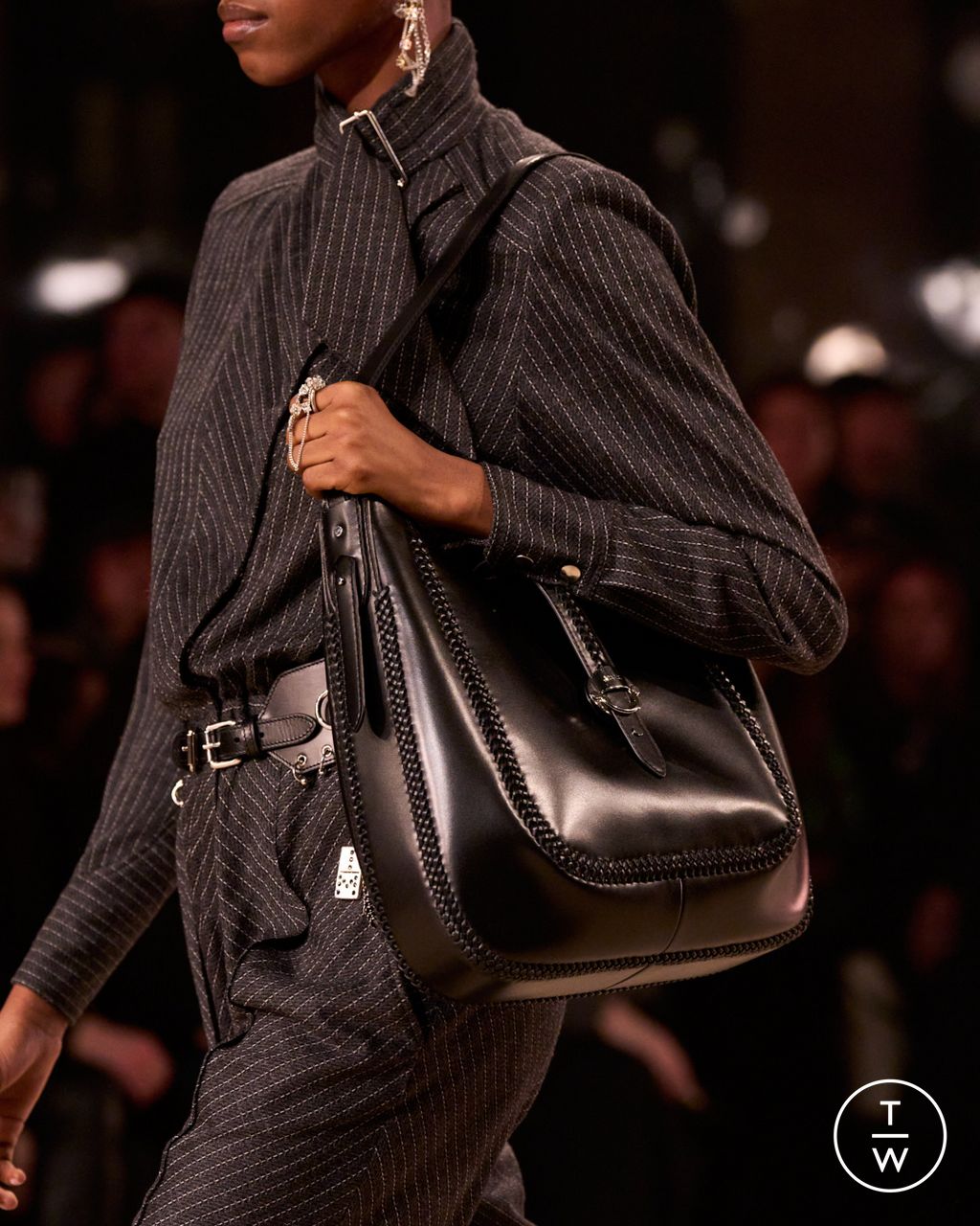 Fashion Week Paris Fall/Winter 2025 look 23 from the Isabel Marant collection womenswear accessories