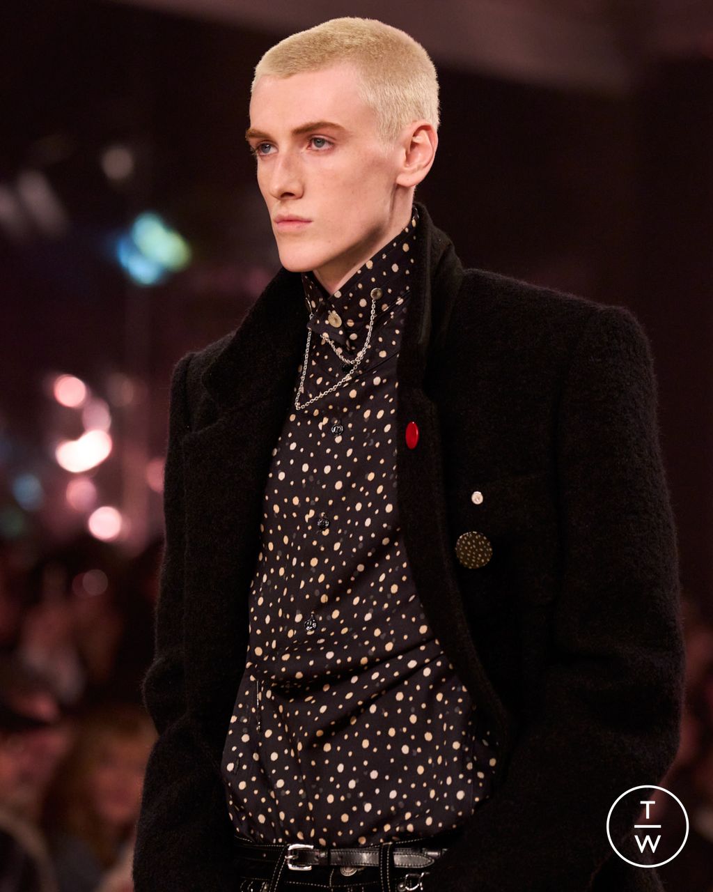 Fashion Week Paris Fall/Winter 2025 look 34 from the Isabel Marant collection womenswear accessories