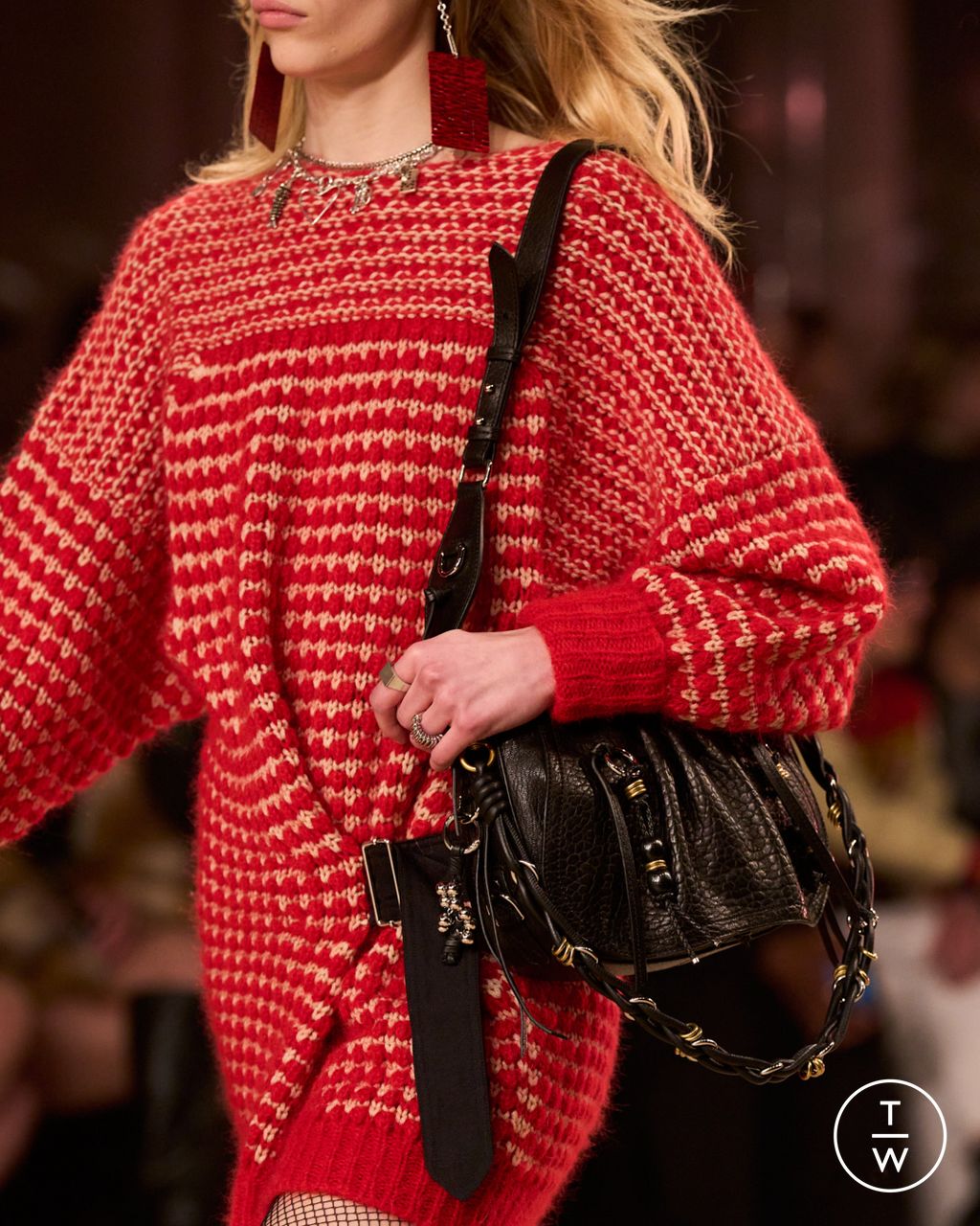 Fashion Week Paris Fall/Winter 2025 look 40 from the Isabel Marant collection womenswear accessories