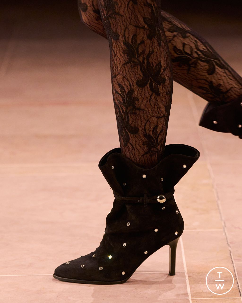 Fashion Week Paris Fall/Winter 2025 look 47 from the Isabel Marant collection womenswear accessories