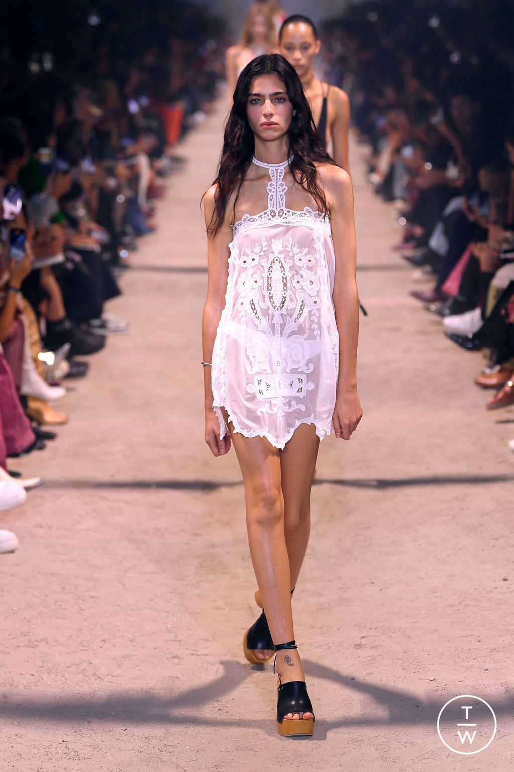 Fashion Week Paris Spring/Summer 2024 look 2 de la collection Isabel Marant womenswear