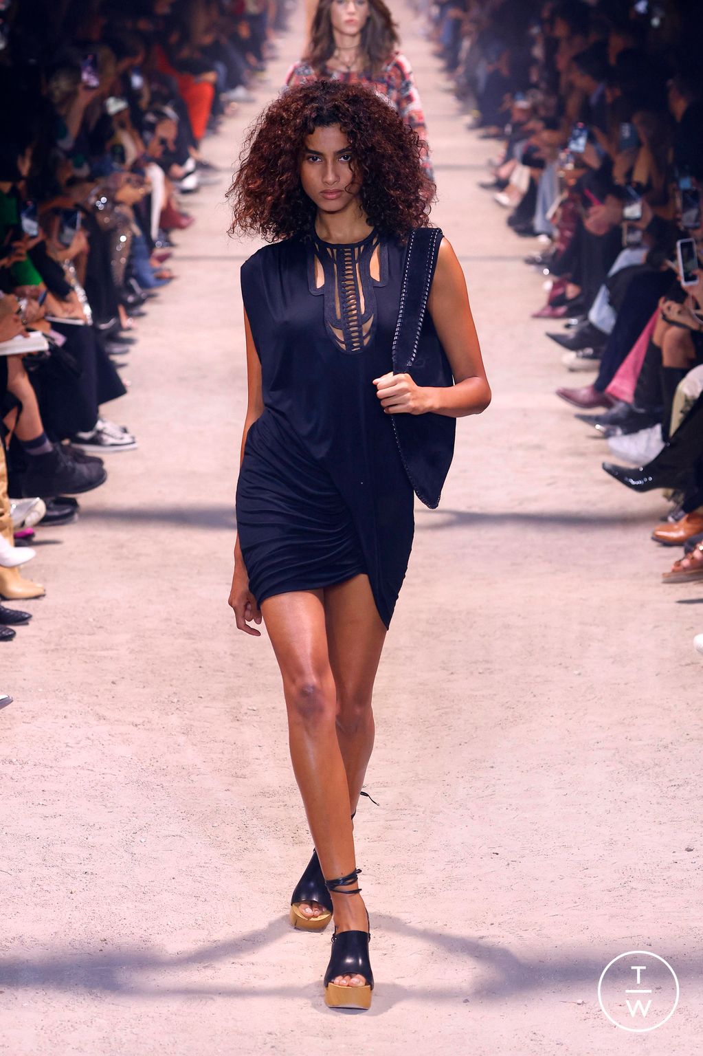 Fashion Week Paris Spring/Summer 2024 look 13 de la collection Isabel Marant womenswear