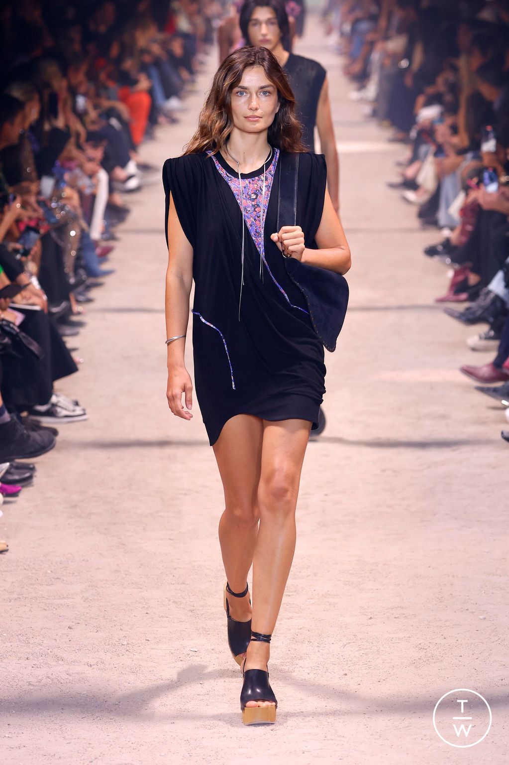 Fashion Week Paris Spring/Summer 2024 look 36 from the Isabel Marant collection 女装