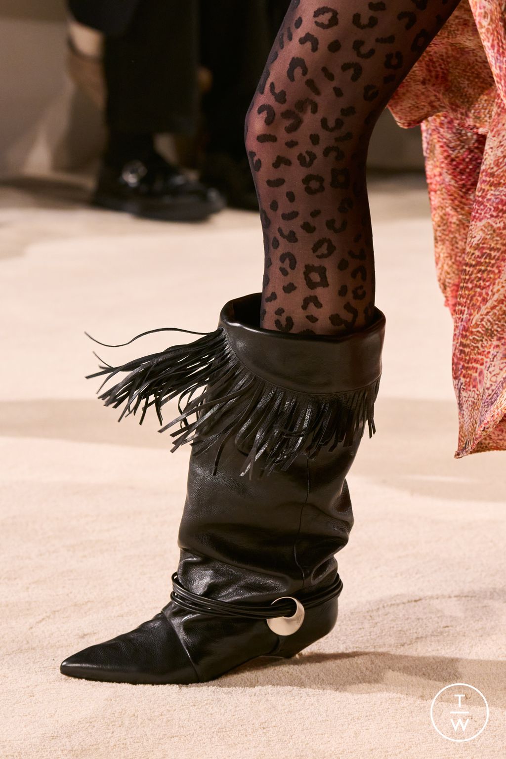 Fashion Week Paris Fall/Winter 2024 look 27 from the Isabel Marant collection womenswear accessories