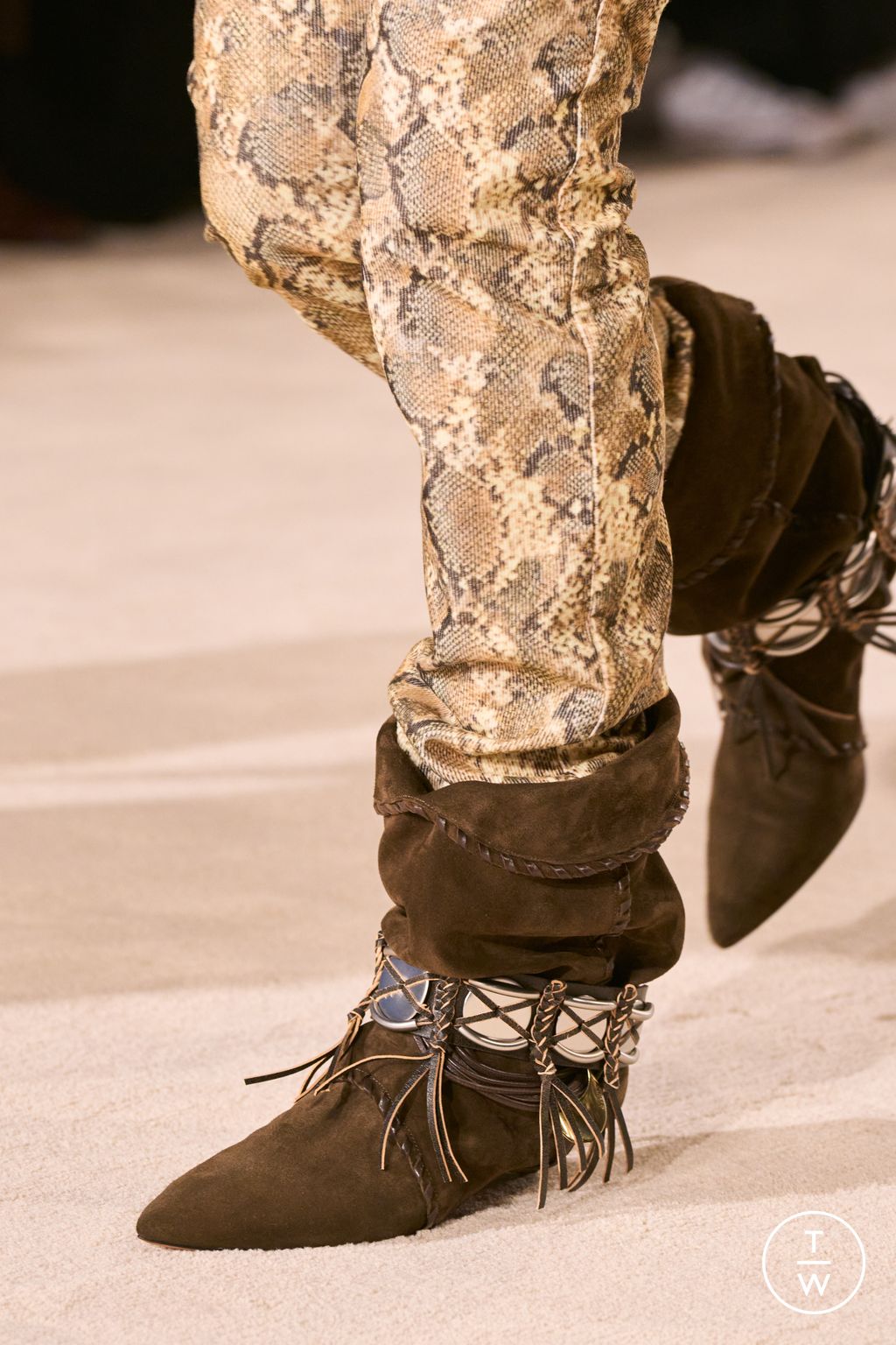 Fashion Week Paris Fall/Winter 2024 look 31 from the Isabel Marant collection womenswear accessories