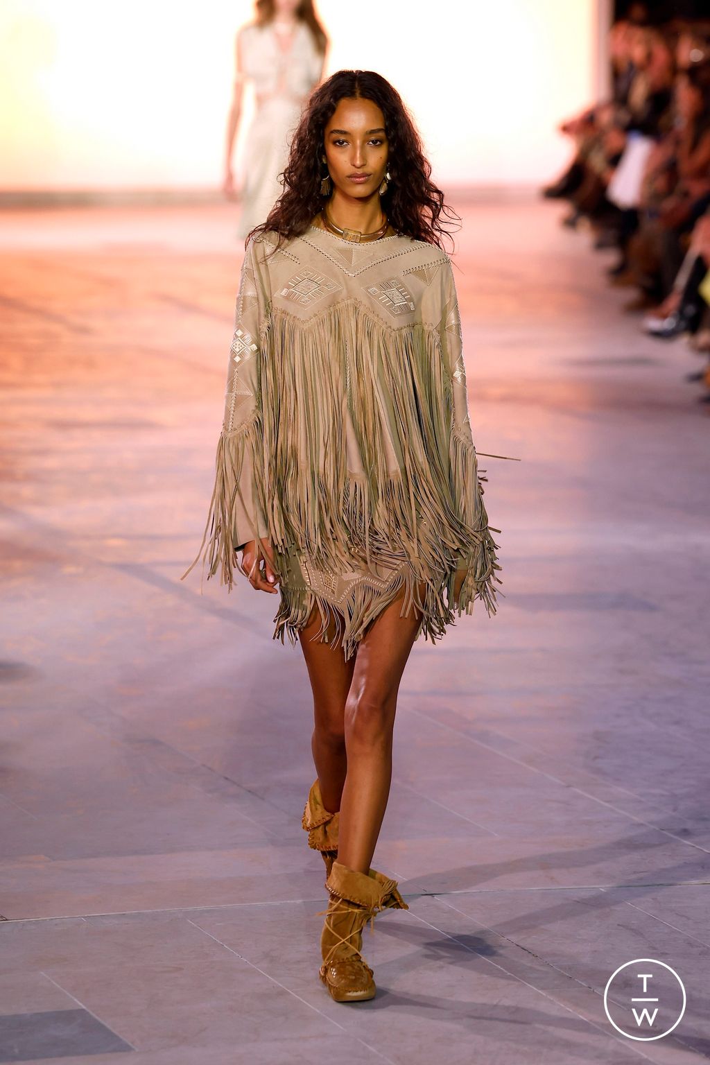 Fashion Week Paris Spring/Summer 2025 look 3 from the Isabel Marant collection womenswear
