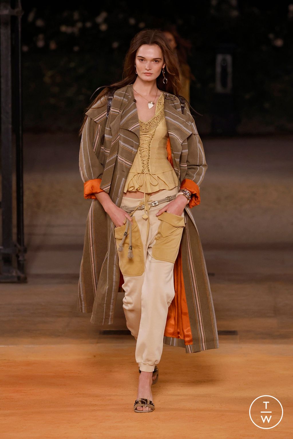 Fashion Week Paris Spring/Summer 2026 look 22 from the Isabel Marant collection 女装