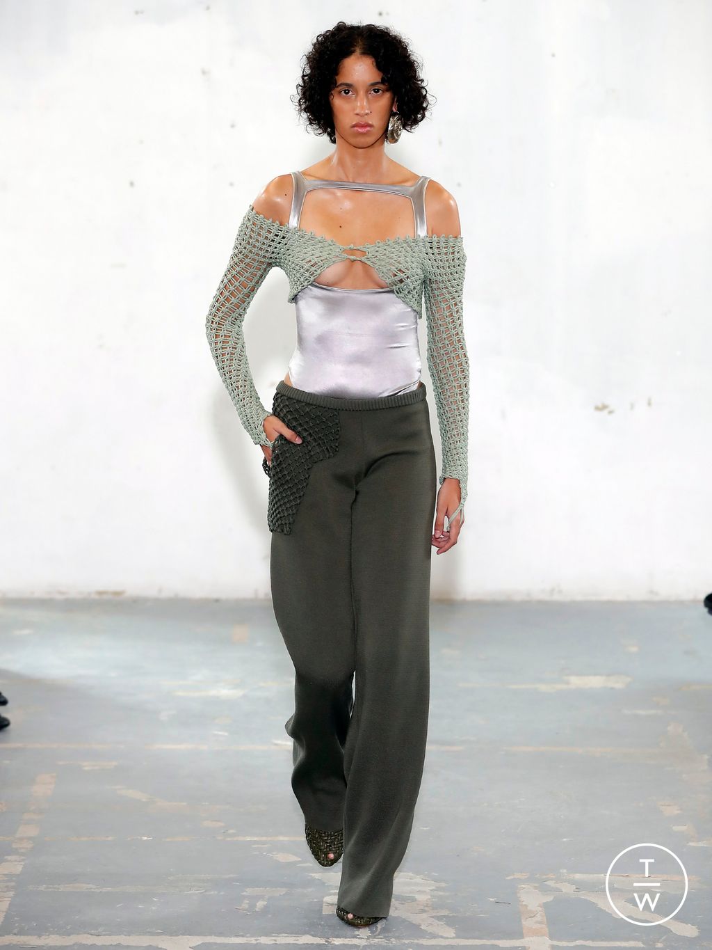 Fashion Week Paris Spring/Summer 2024 look 10 from the Isa Boulder collection womenswear