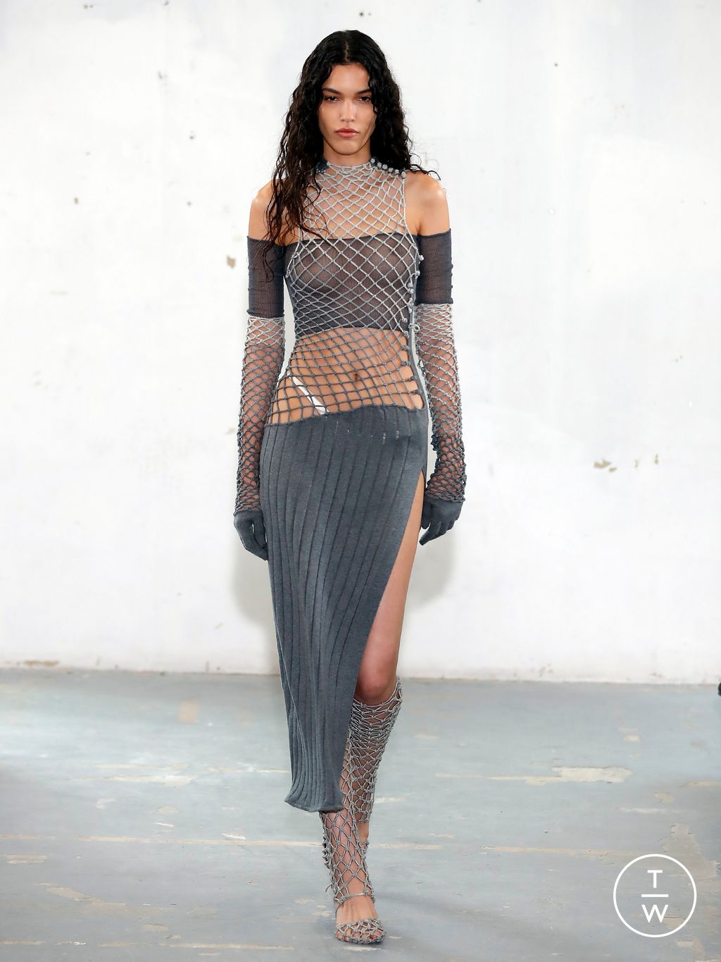 Fashion Week Paris Spring/Summer 2024 look 12 from the Isa Boulder collection womenswear