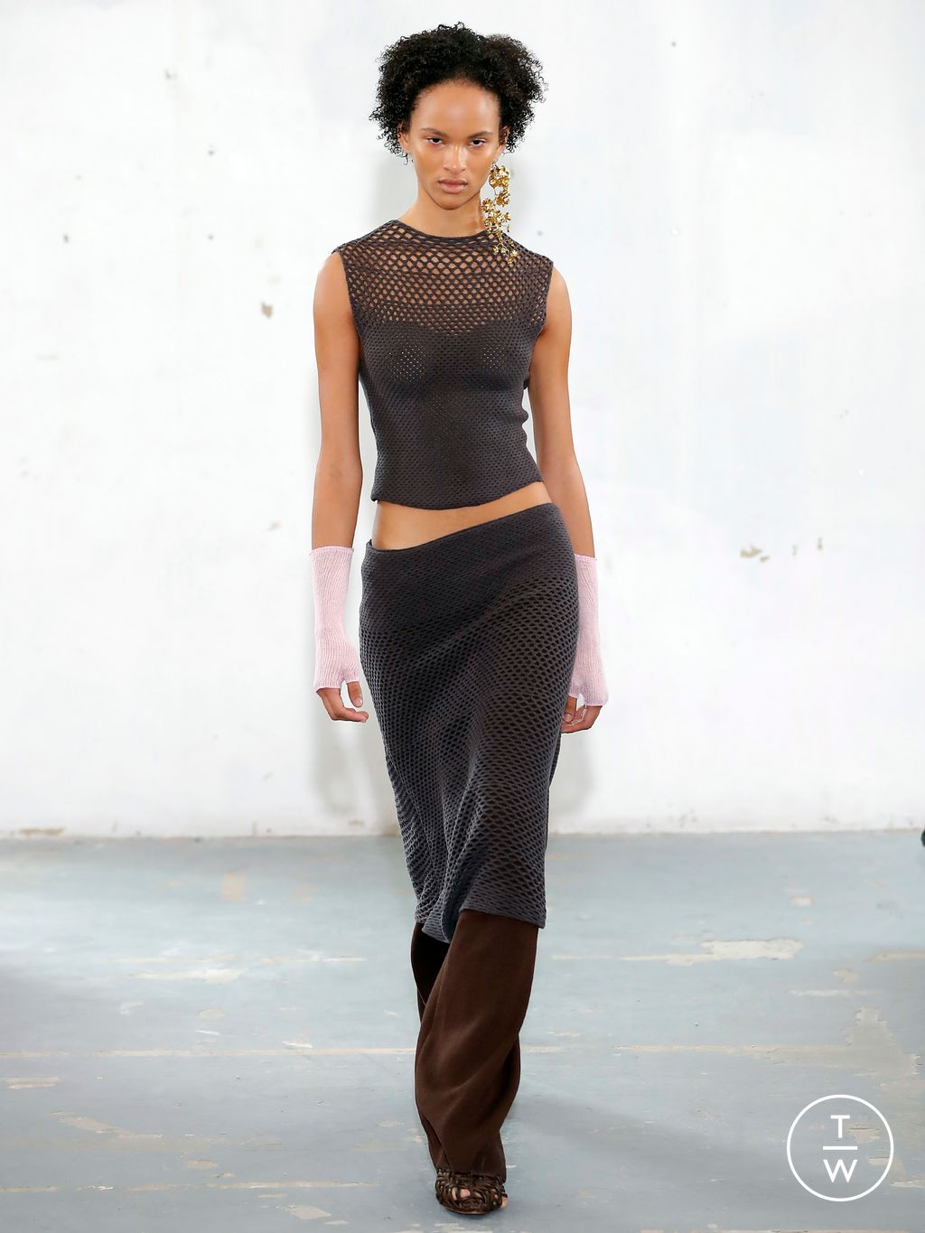 Fashion Week Paris Spring/Summer 2024 look 14 from the Isa Boulder collection 女装