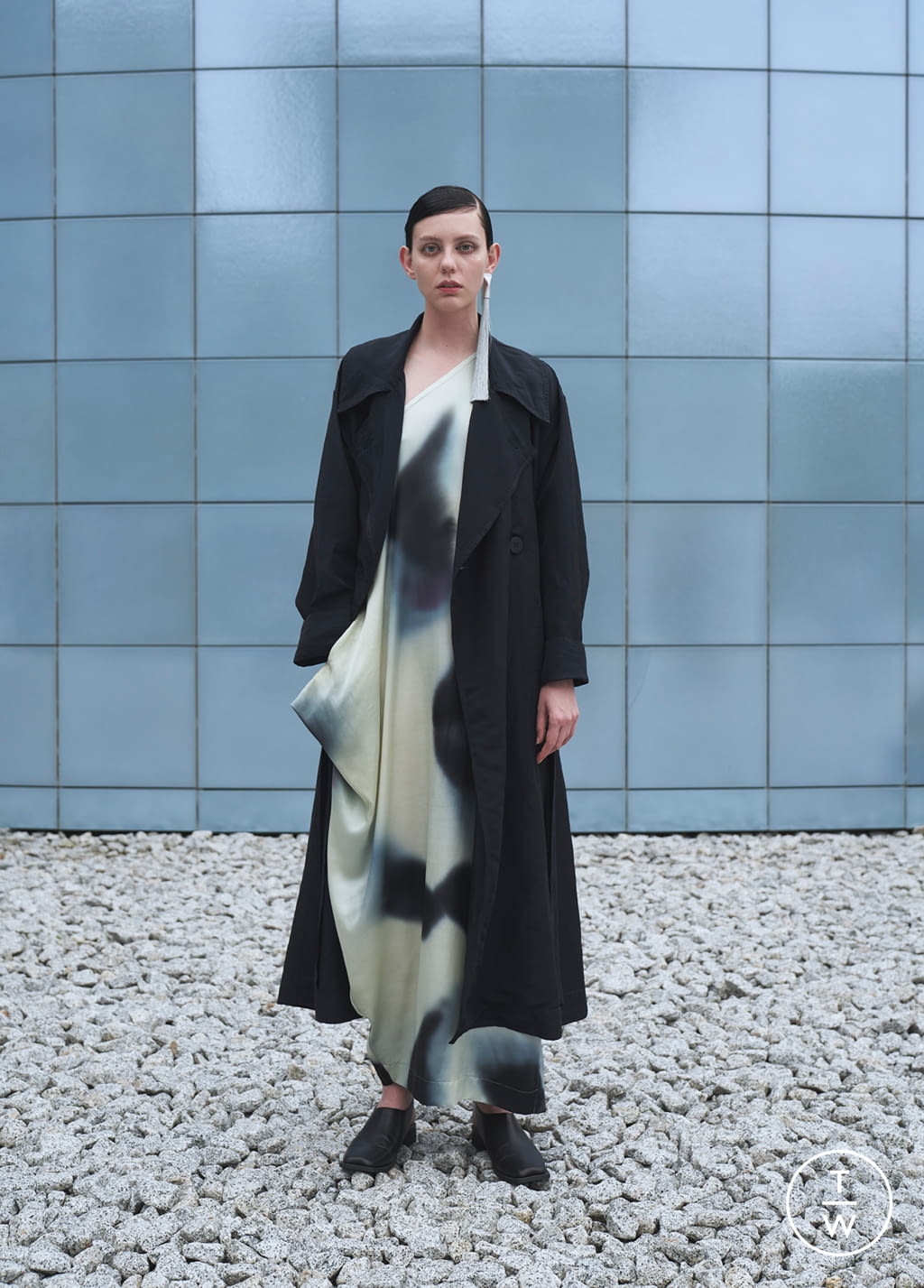 Fashion Week Paris Spring/Summer 2022 look 3 from the Issey Miyake collection womenswear
