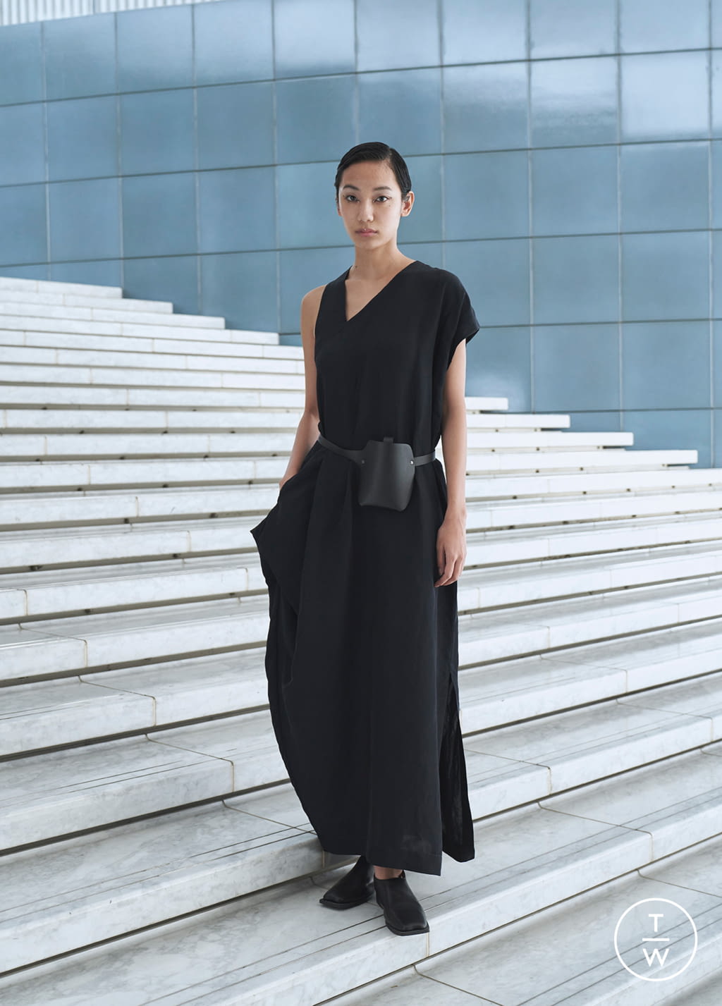 Fashion Week Paris Spring/Summer 2022 look 14 from the Issey Miyake collection womenswear