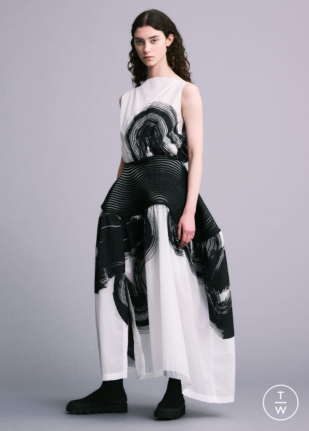 Fashion Week Paris Fall/Winter 2022 look 4 de la collection Issey Miyake womenswear
