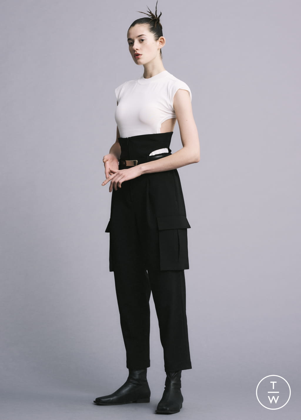 Fashion Week Paris Fall/Winter 2022 look 5 de la collection Issey Miyake womenswear