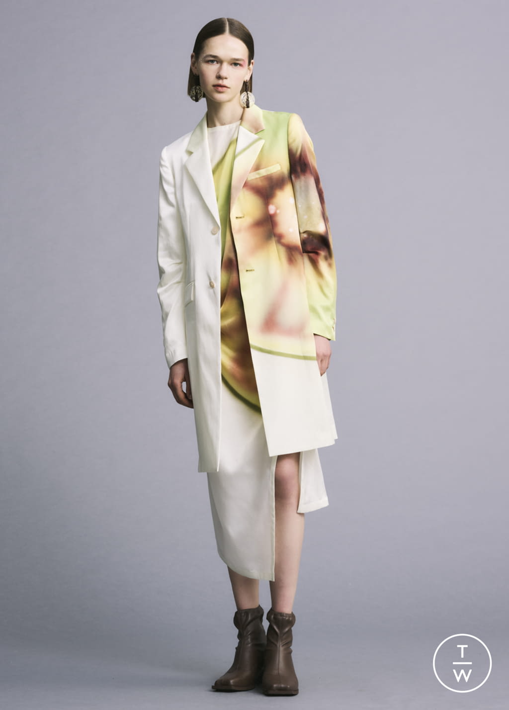 Fashion Week Paris Fall/Winter 2022 look 19 from the Issey Miyake collection 女装