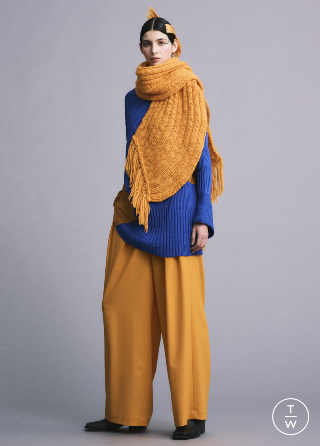 Fashion Week Paris Fall/Winter 2022 look 34 from the Issey Miyake collection 女装