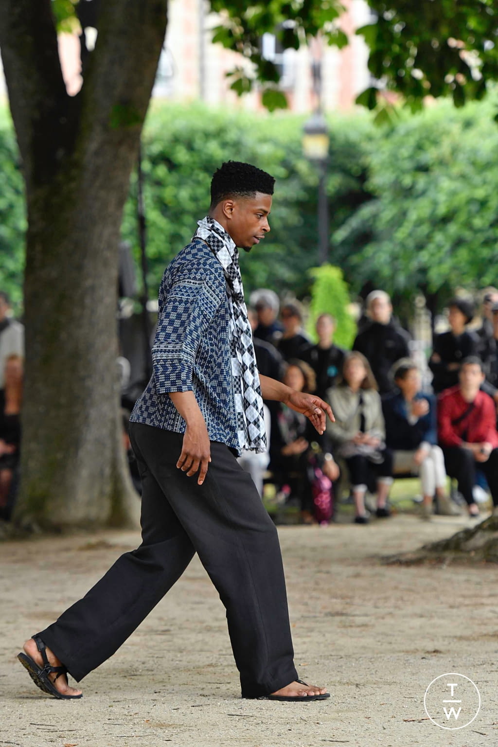 Fashion Week Paris Spring/Summer 2020 look 32 de la collection Issey Miyake Men menswear
