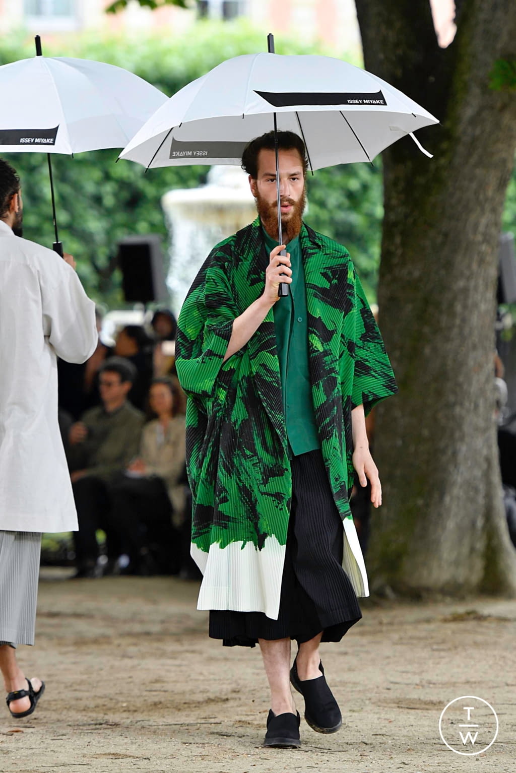 Fashion Week Paris Spring/Summer 2020 look 41 from the Issey Miyake Men collection menswear