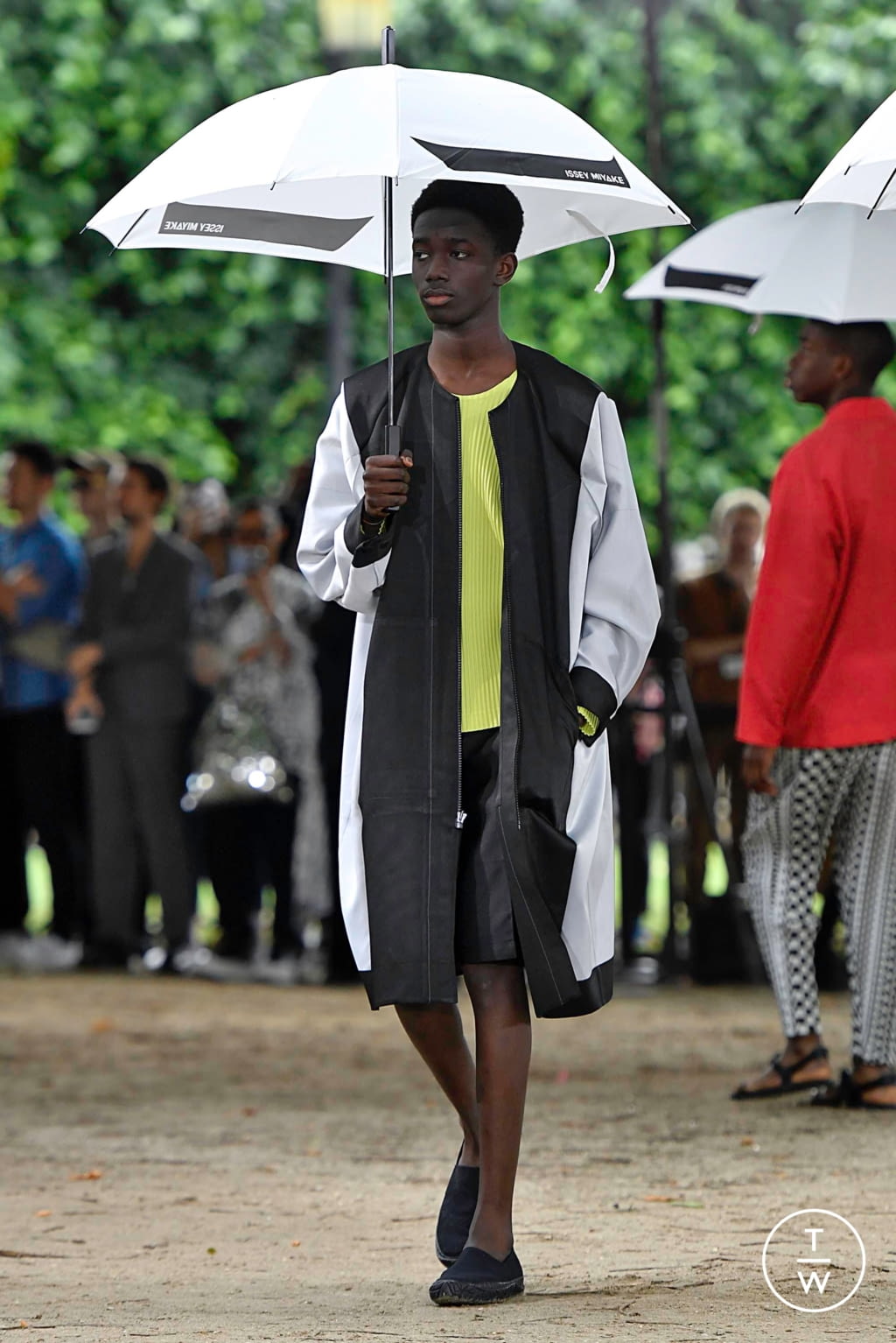 Fashion Week Paris Spring/Summer 2020 look 45 from the Issey Miyake Men collection menswear